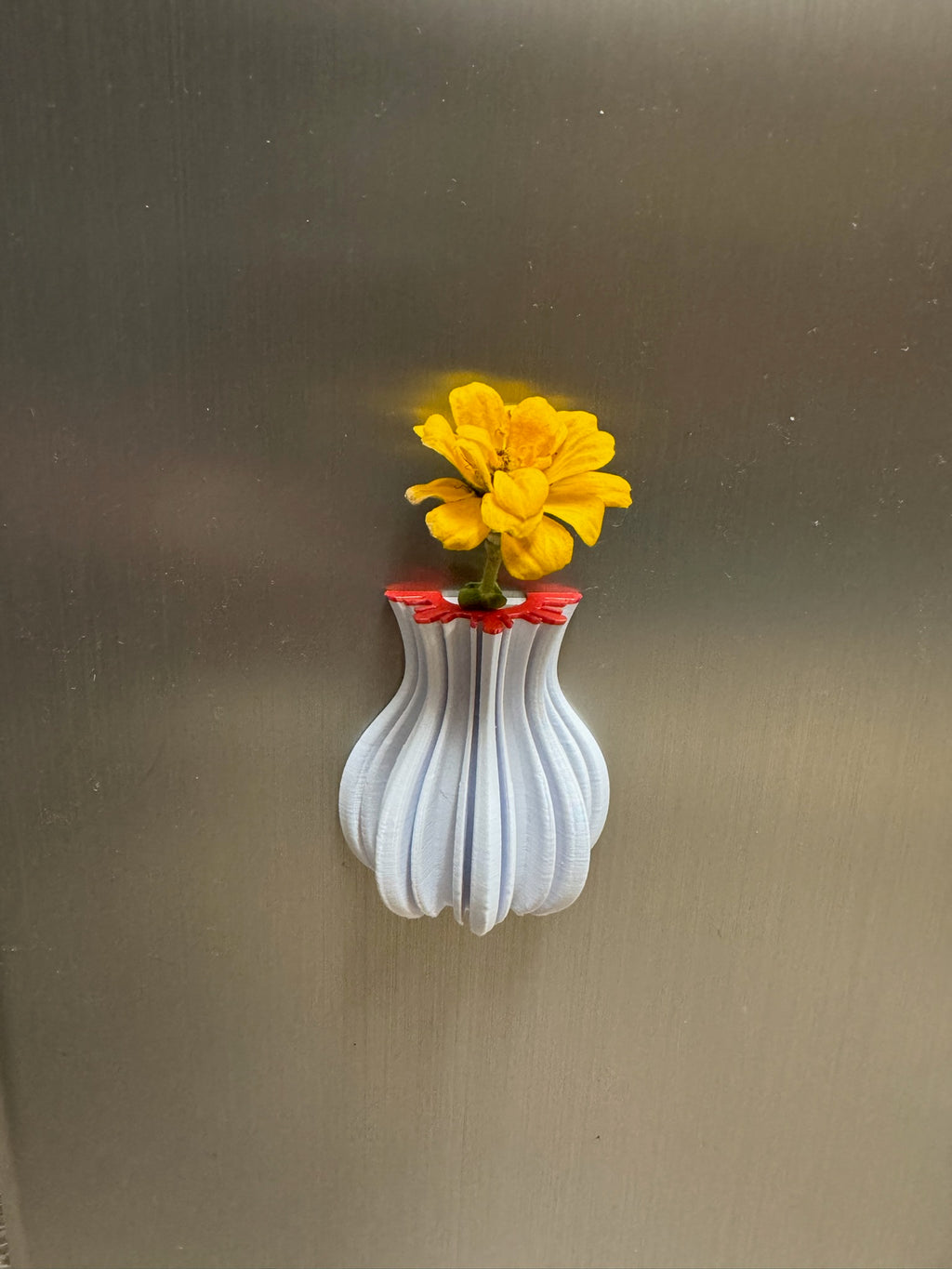 Winter Mini Sun Ray Vase Magnet