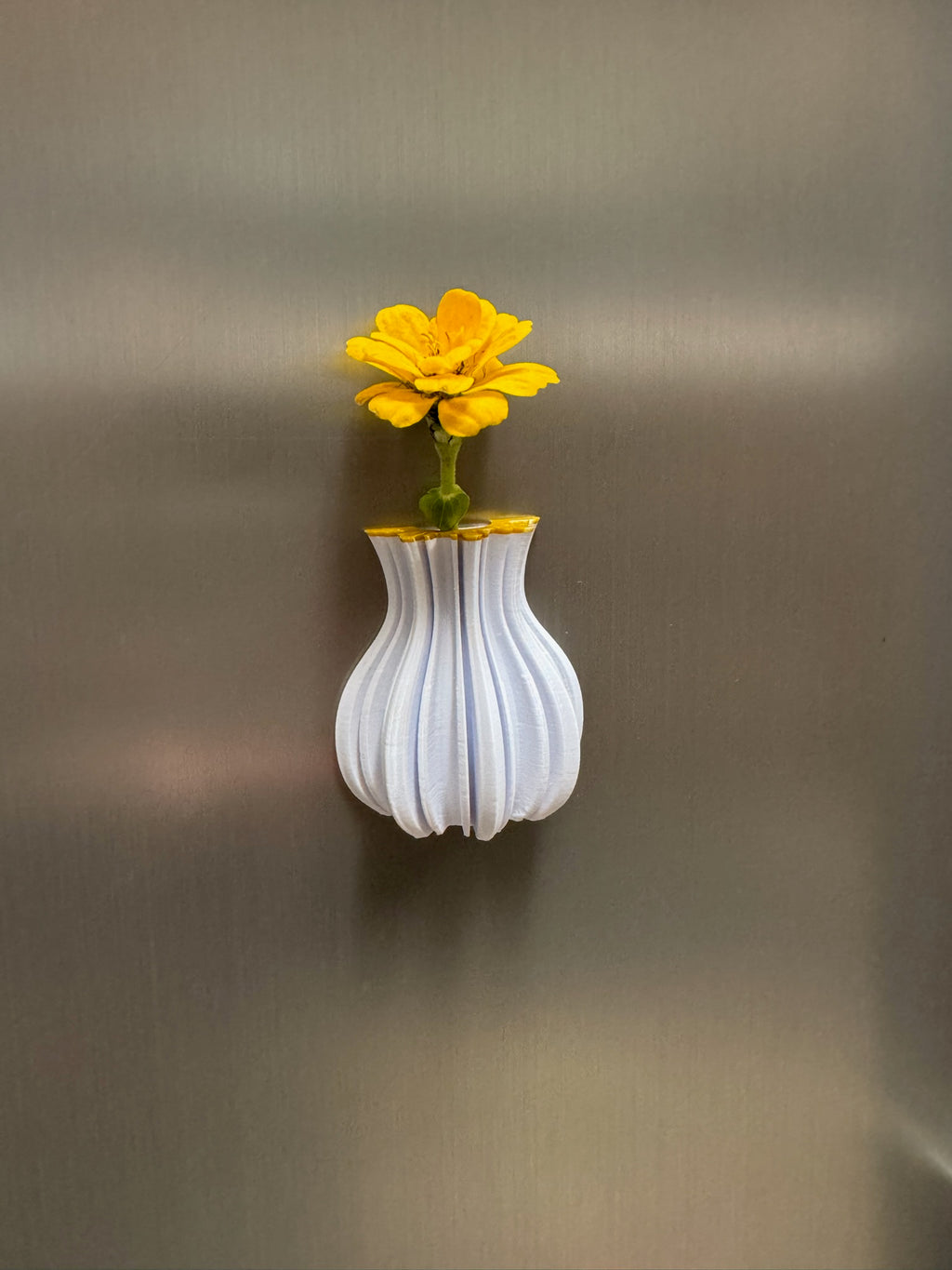 Winter Mini Sun Ray Vase Magnet