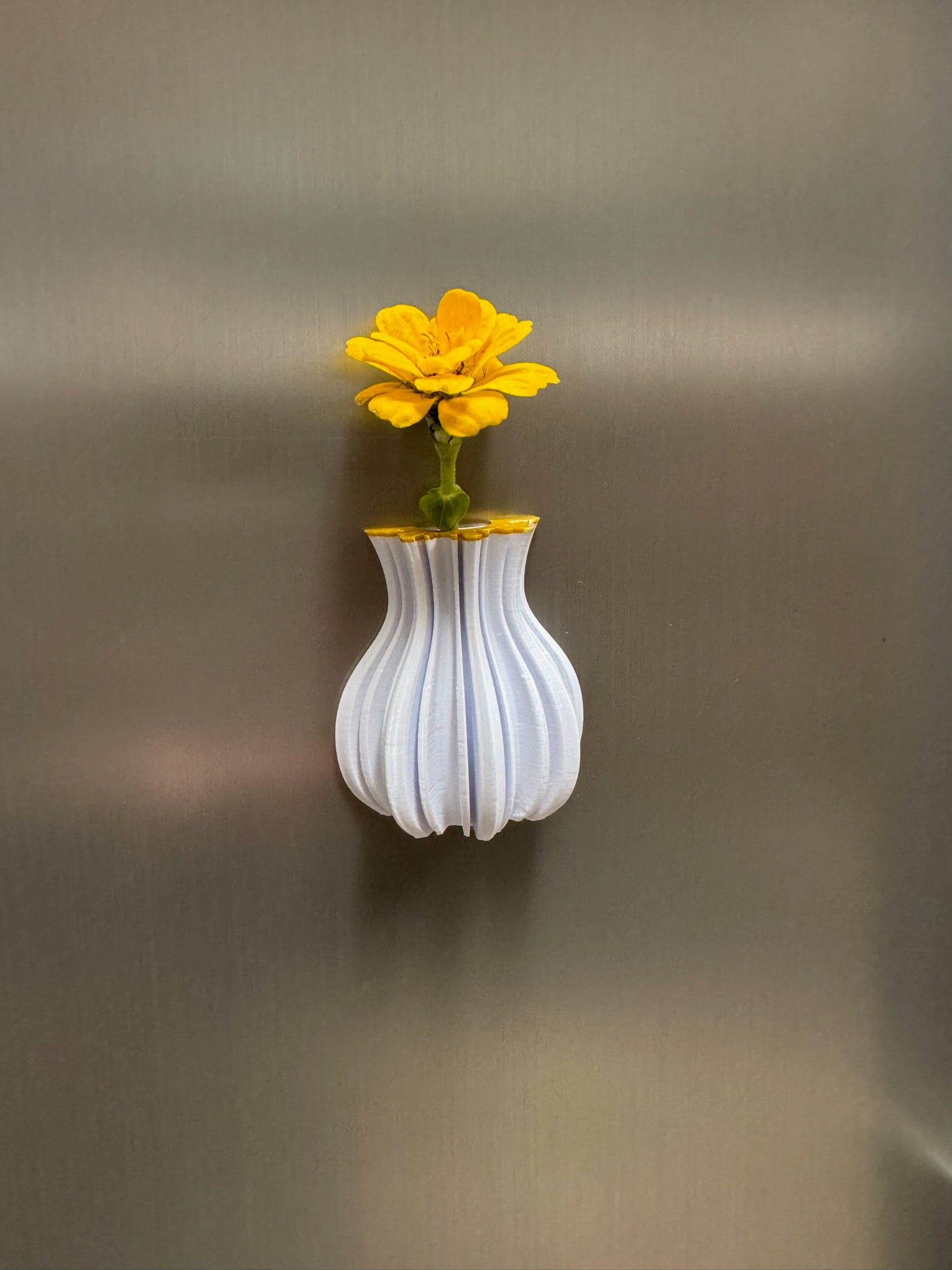 Winter Mini Sun Ray Vase Magnet
