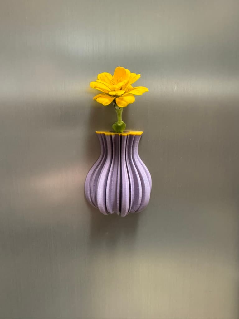 Mini Sun Ray Vase Magnet