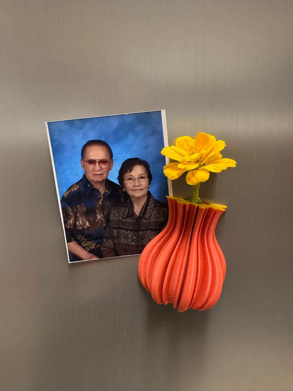 Mini Sun Ray Vase Magnet